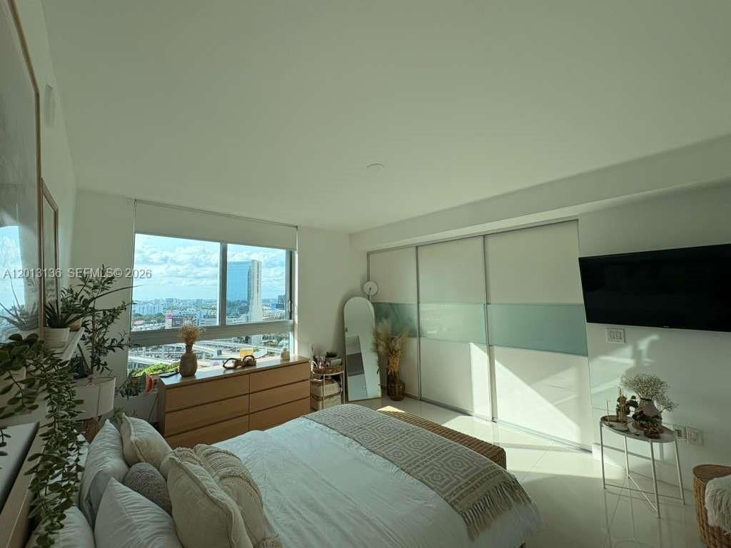 90 SW 3rd St , Unit 2106, Miami, FL 33130 Photo