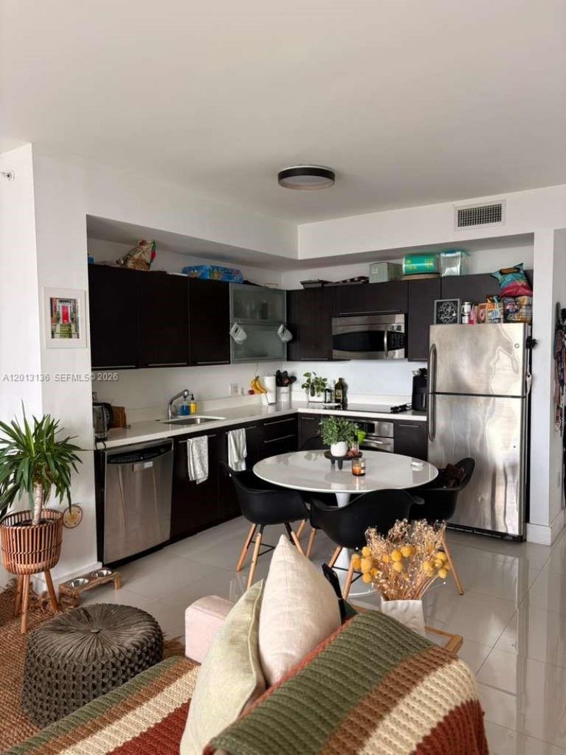 90 SW 3rd St , Unit 2106, Miami, FL 33130 Photo