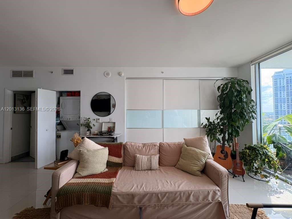 90 SW 3rd St , Unit 2106, Miami, FL 33130 Photo