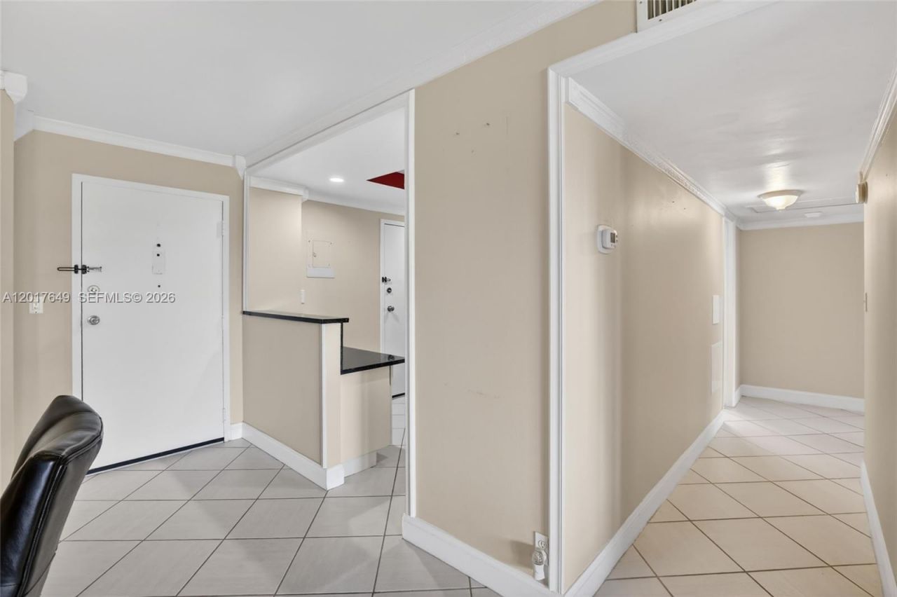 6600 Cypress Rd , Unit 504, Plantation, FL 33317 Photo
