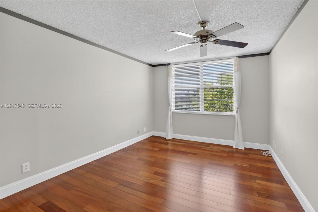 6600 Cypress Rd , Unit 504, Plantation, FL 33317 Photo