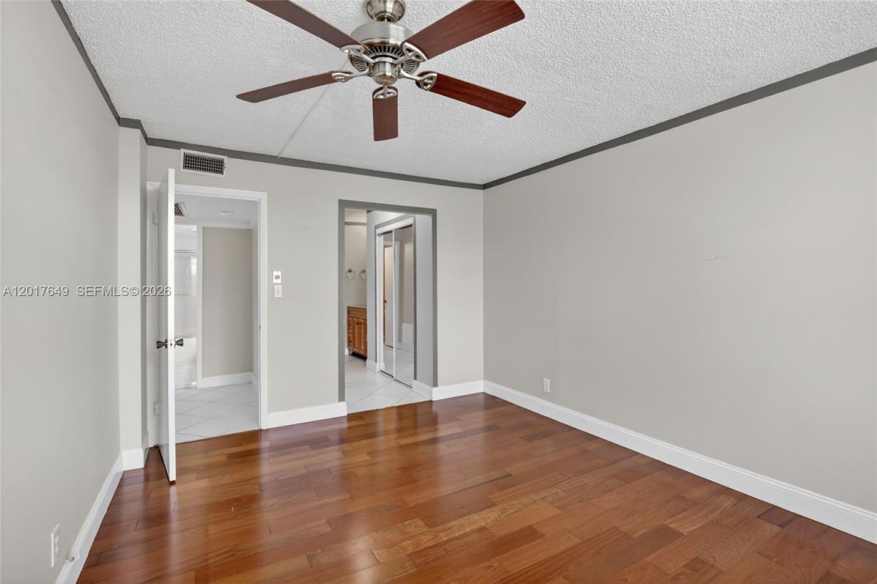 6600 Cypress Rd , Unit 504, Plantation, FL 33317 Photo