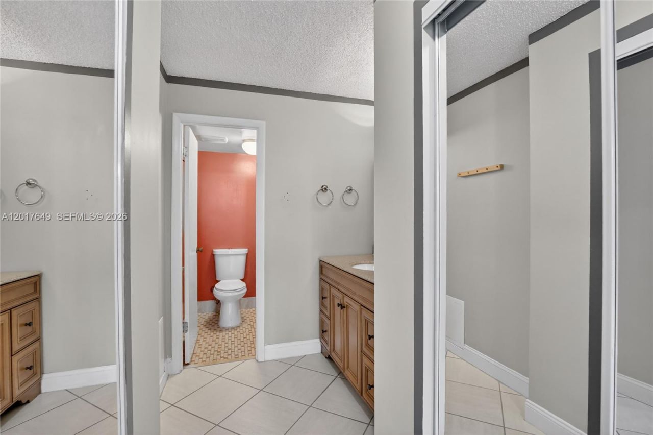 6600 Cypress Rd , Unit 504, Plantation, FL 33317 Photo