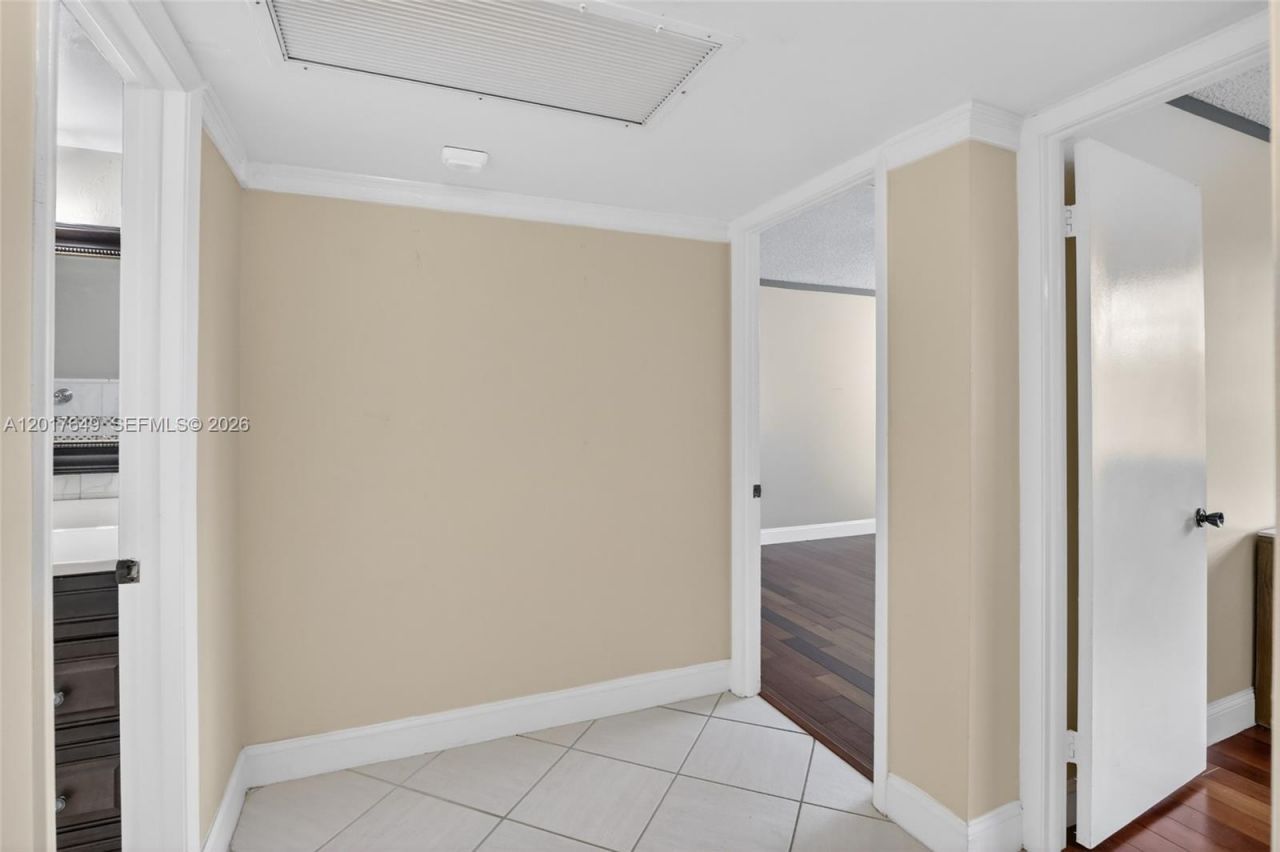 6600 Cypress Rd , Unit 504, Plantation, FL 33317 Photo