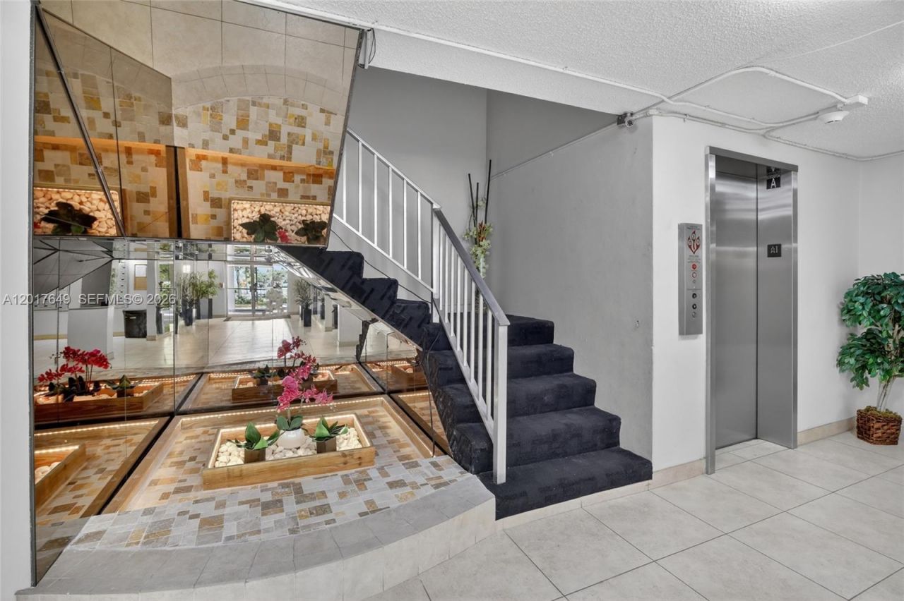 6600 Cypress Rd , Unit 504, Plantation, FL 33317 Photo