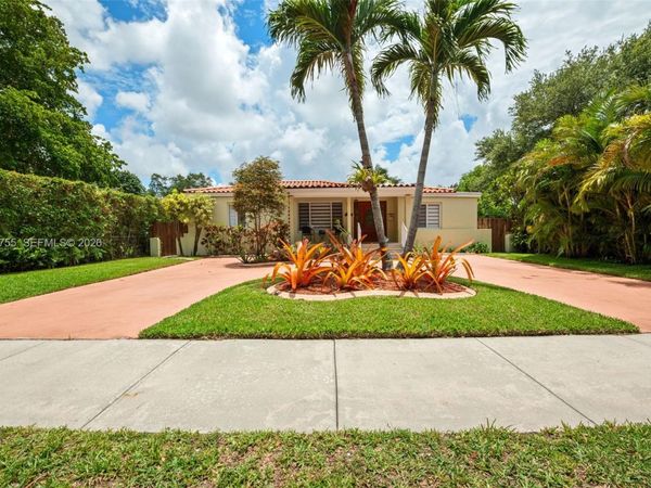 10 S Melrose Dr, Miami Springs, FL 33166
