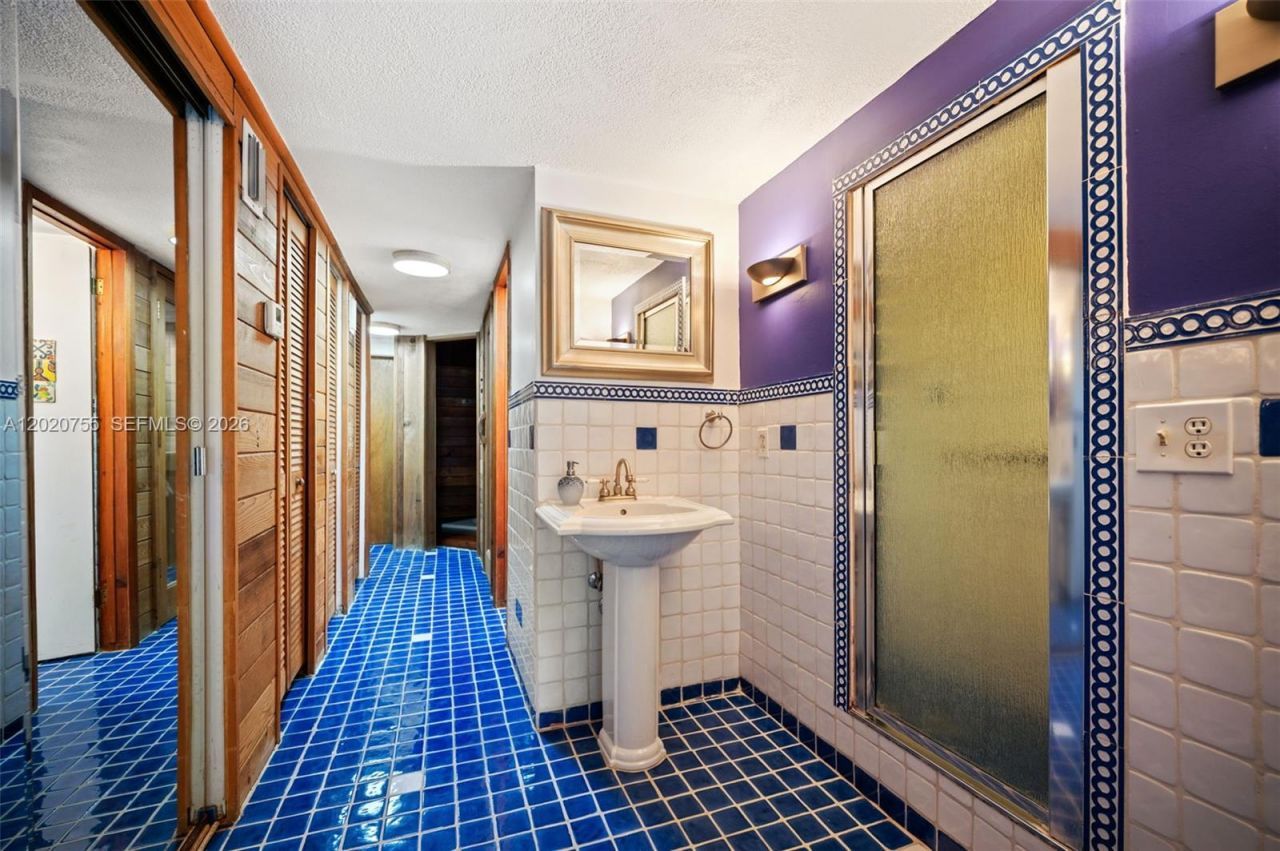 10 S Melrose Dr, Miami Springs, FL 33166 Photo