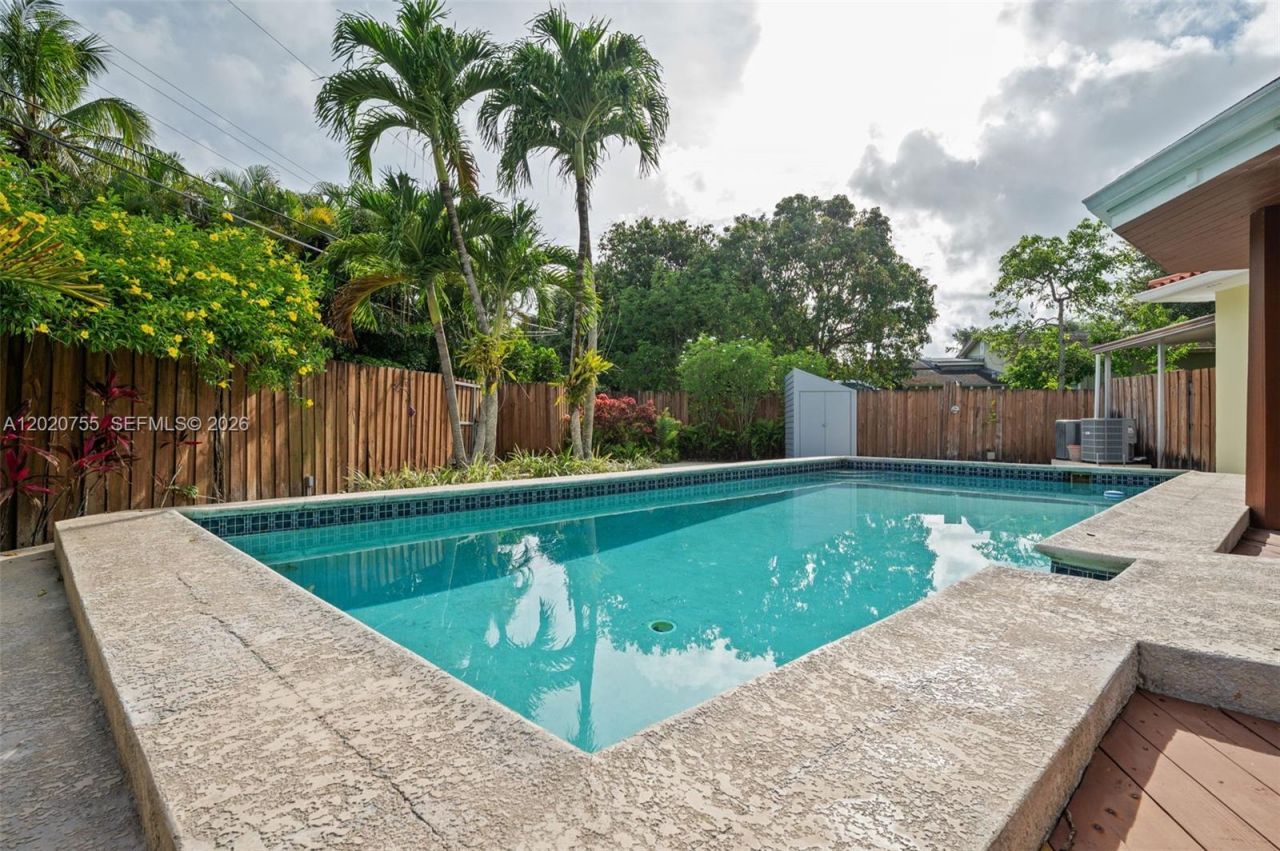 10 S Melrose Dr, Miami Springs, FL 33166 Photo