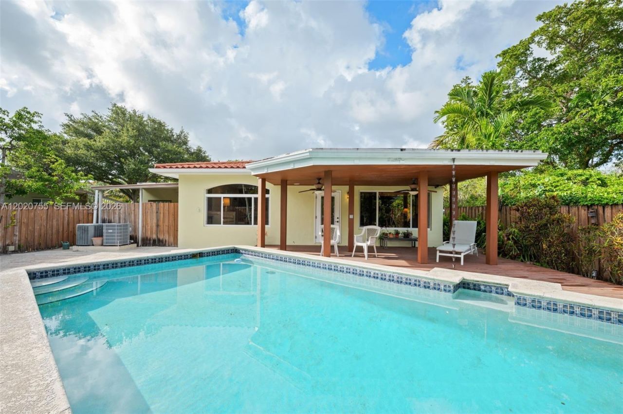 10 S Melrose Dr, Miami Springs, FL 33166 Photo