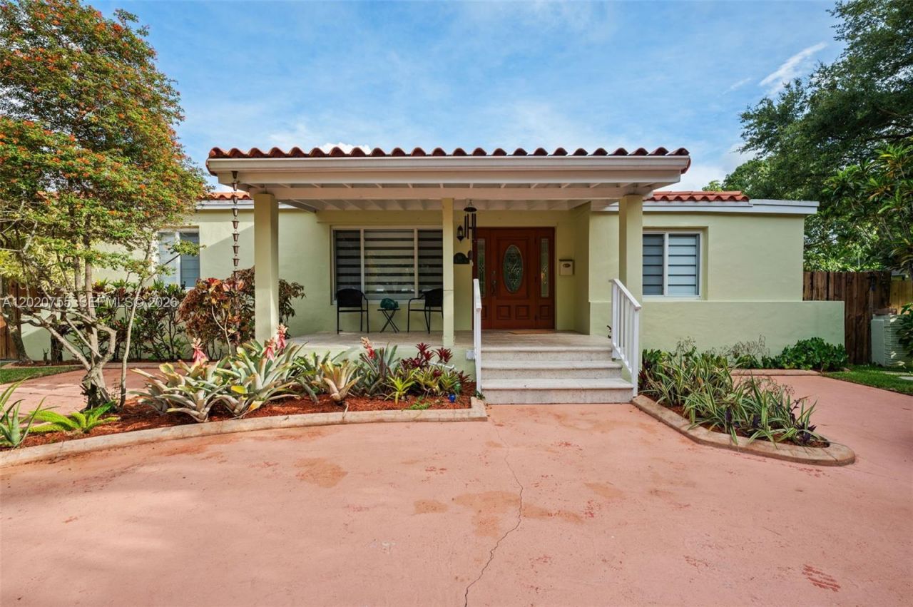 10 S Melrose Dr, Miami Springs, FL 33166 Photo