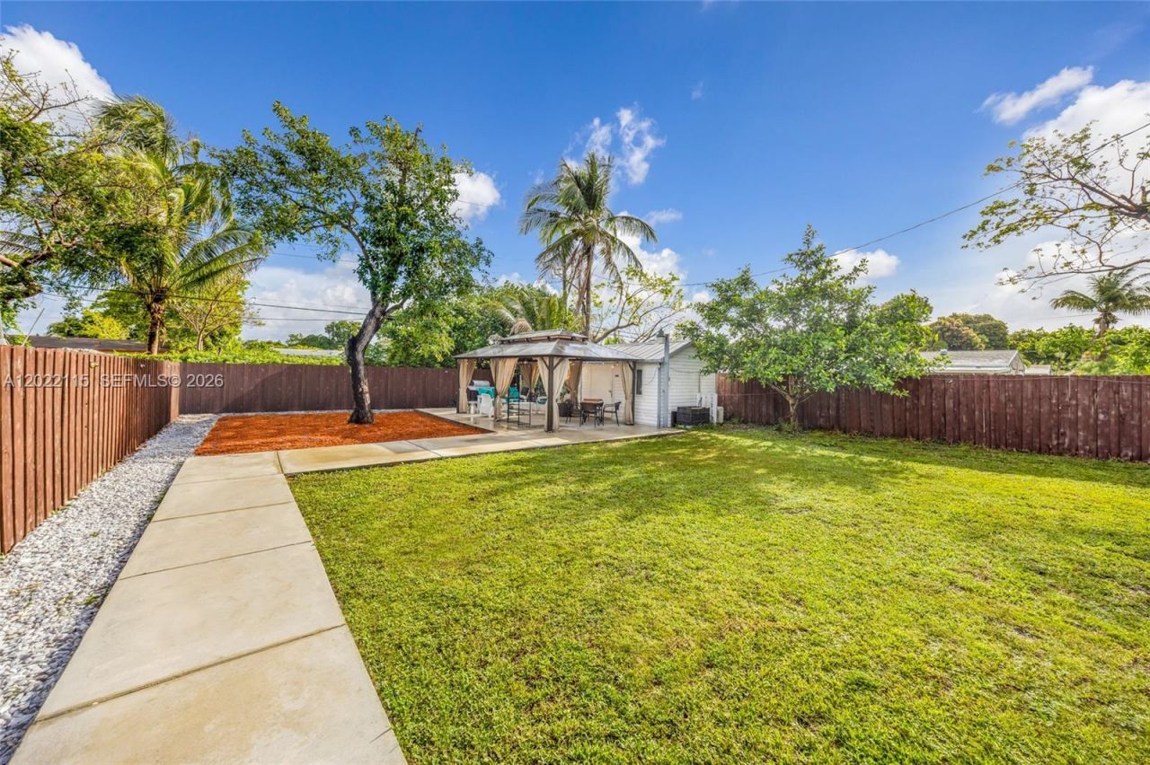 2411 Fletcher St, Hollywood, FL 33020 Photo