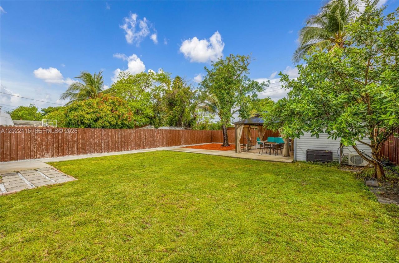 2411 Fletcher St, Hollywood, FL 33020 Photo