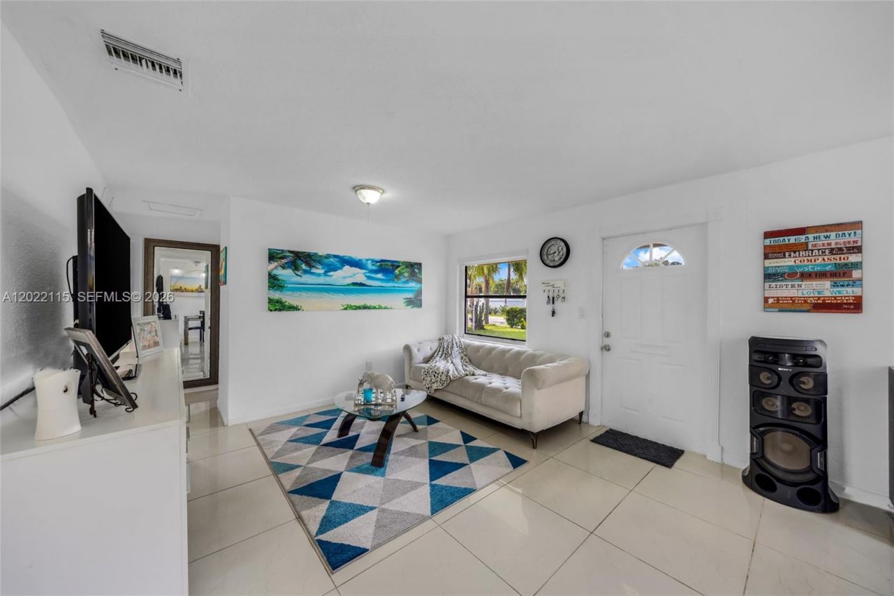 2411 Fletcher St, Hollywood, FL 33020 Photo