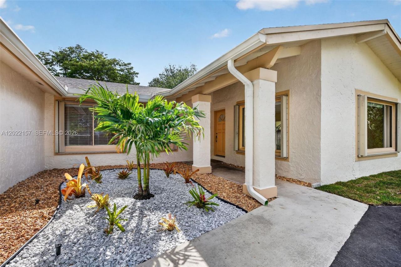 1660 NW 94th Ave, Plantation, FL 33322 Photo