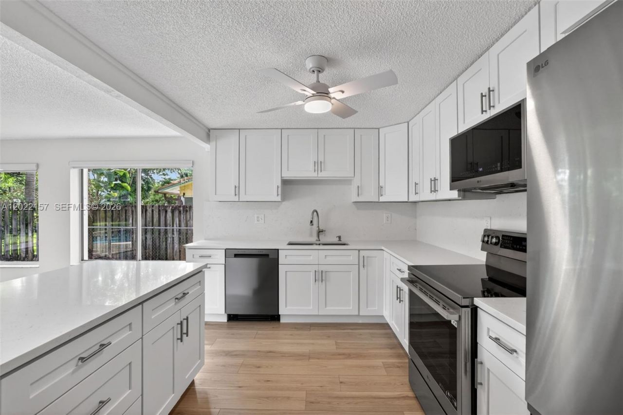 1660 NW 94th Ave, Plantation, FL 33322 Photo