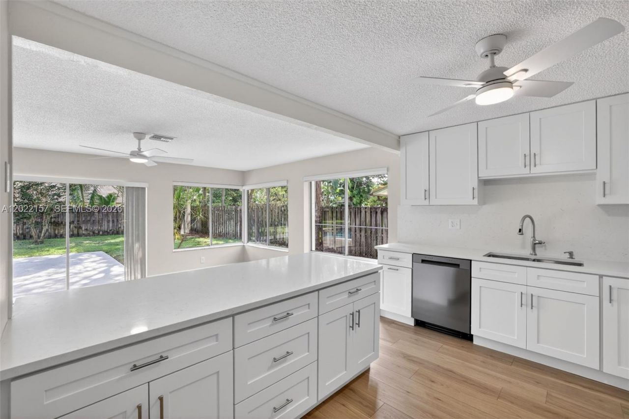 1660 NW 94th Ave, Plantation, FL 33322 Photo