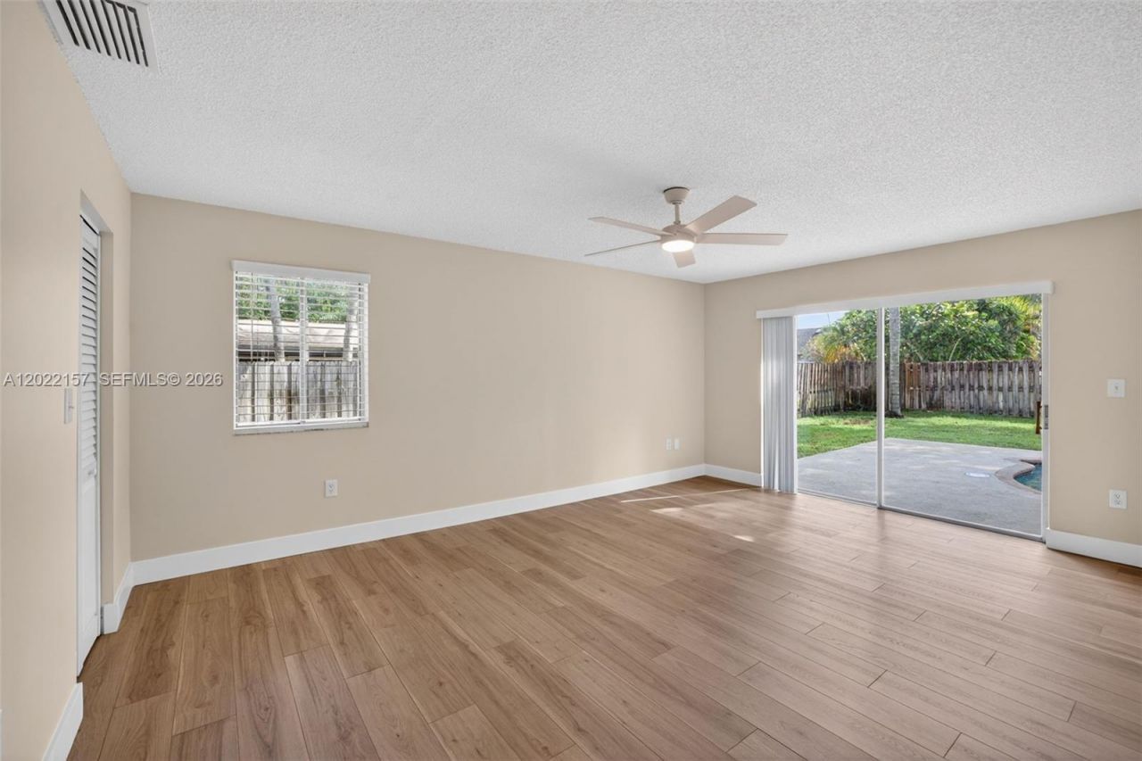 1660 NW 94th Ave, Plantation, FL 33322 Photo