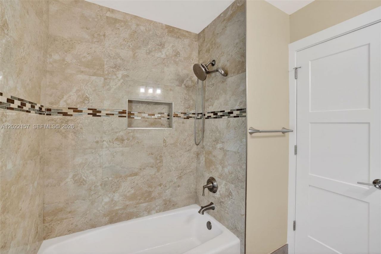 1660 NW 94th Ave, Plantation, FL 33322 Photo