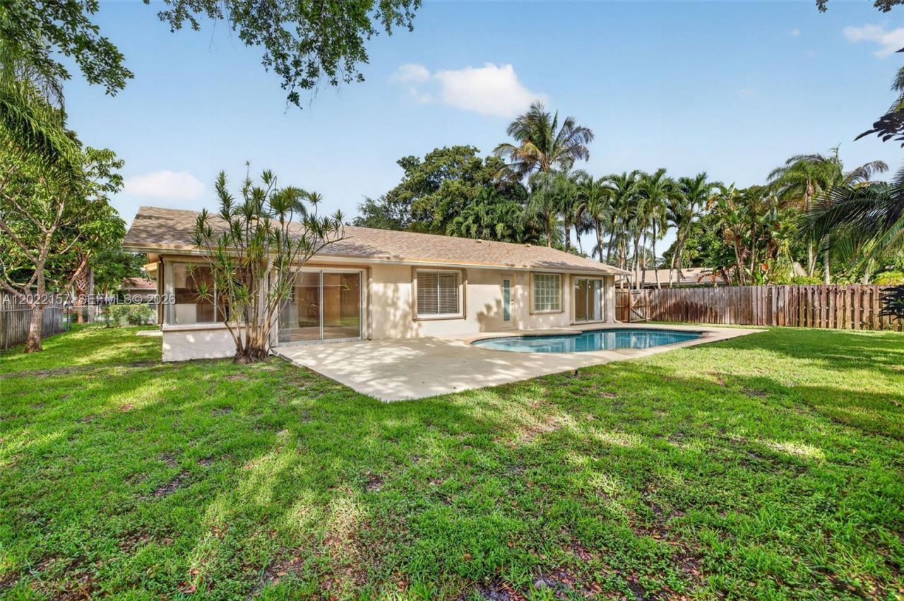 1660 NW 94th Ave, Plantation, FL 33322 Photo