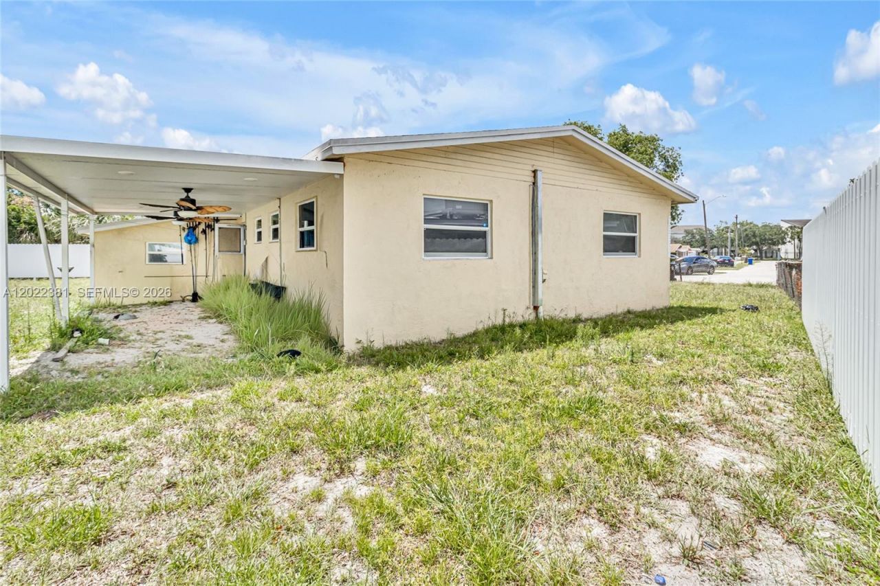 1021 NW 23rd Rd, Fort Lauderdale, FL 33311 Photo