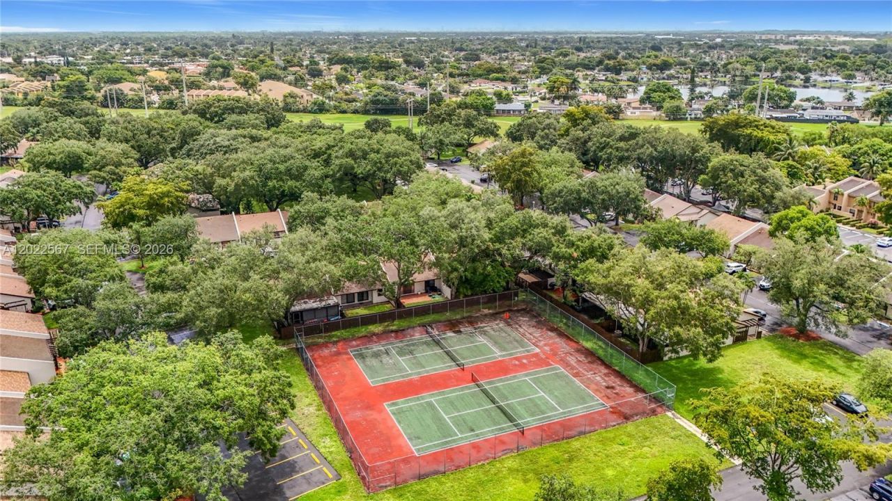 1571 NW 96th Way , Unit 1571, Pembroke Pines, FL 33024 Photo