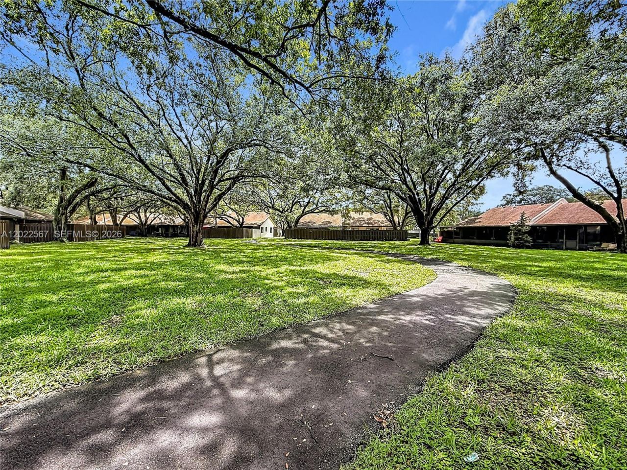 1571 NW 96th Way , Unit 1571, Pembroke Pines, FL 33024 Photo