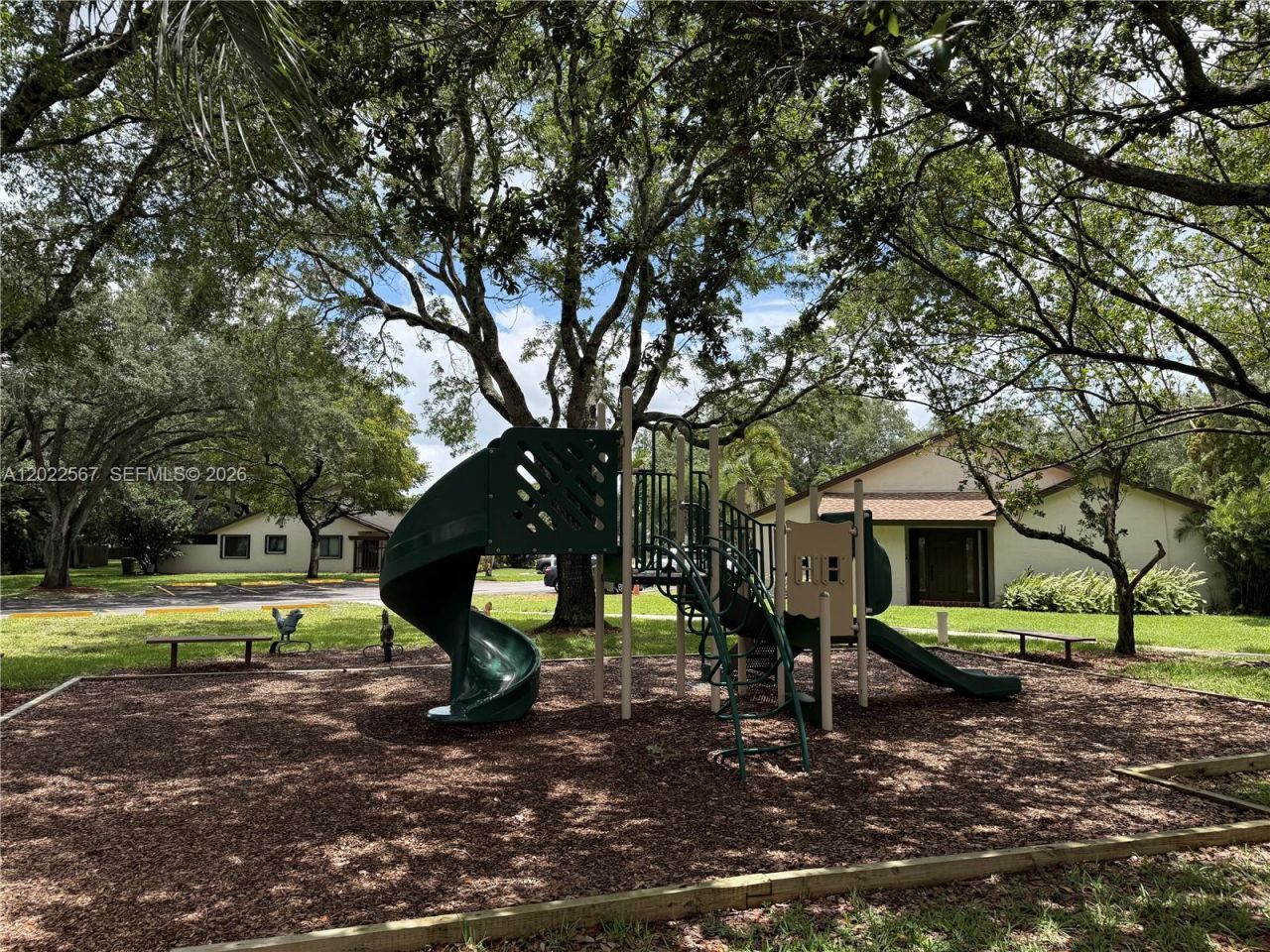 1571 NW 96th Way , Unit 1571, Pembroke Pines, FL 33024 Photo