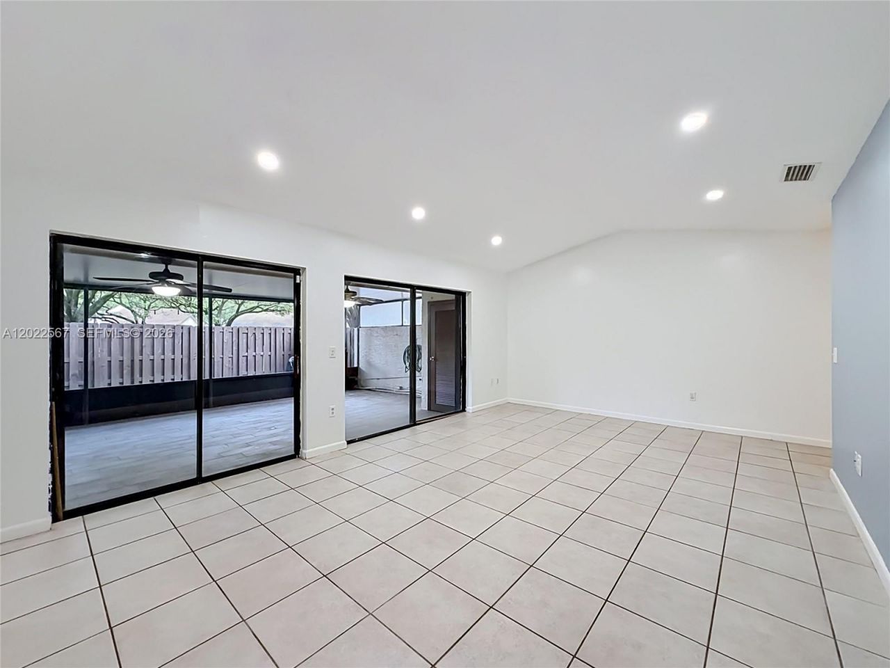 1571 NW 96th Way , Unit 1571, Pembroke Pines, FL 33024 Photo
