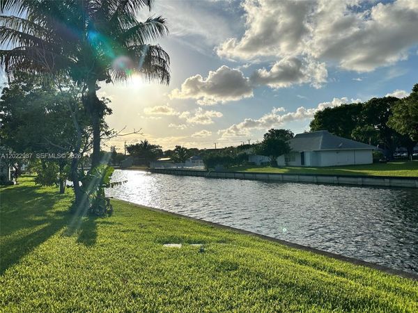 8309 NW 59th Pl , Tamarac, FL 33321