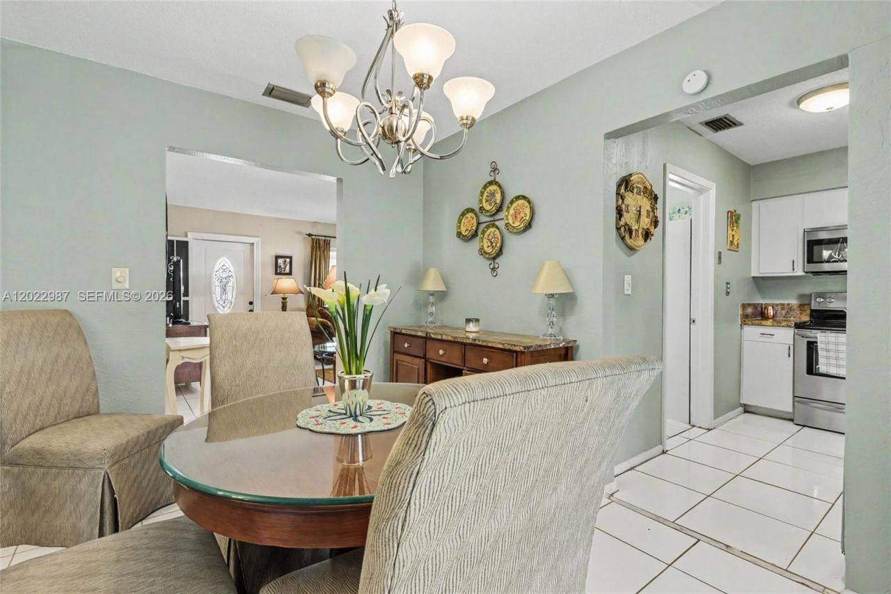 8309 NW 59th Pl, Tamarac, FL 33321 Photo