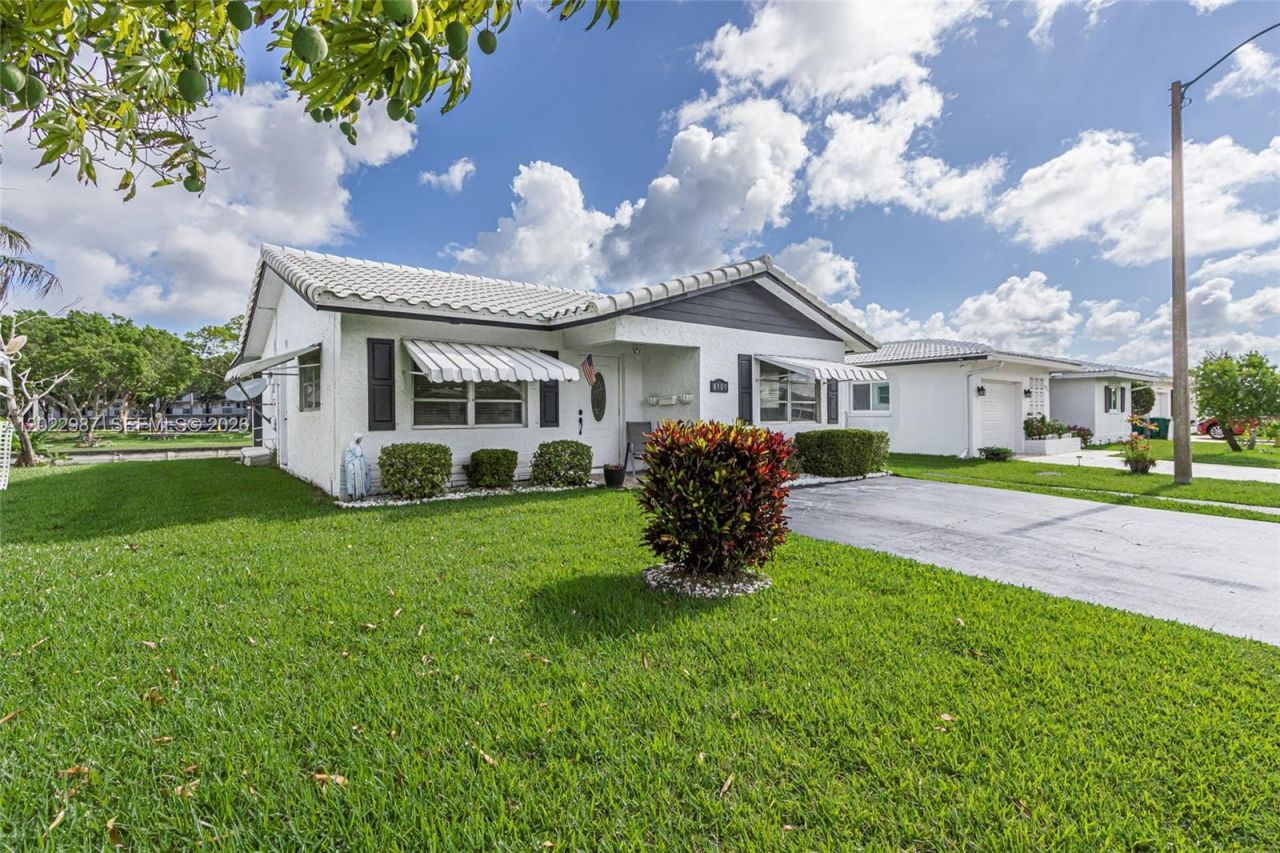 8309 NW 59th Pl, Tamarac, FL 33321 Photo