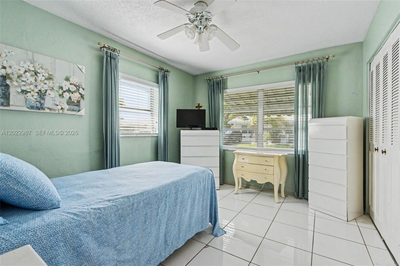8309 NW 59th Pl, Tamarac, FL 33321 Photo