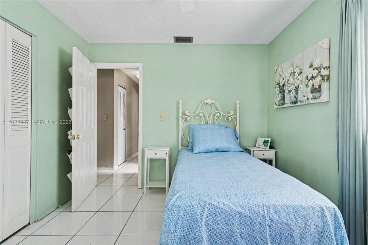 8309 NW 59th Pl, Tamarac, FL 33321 Photo