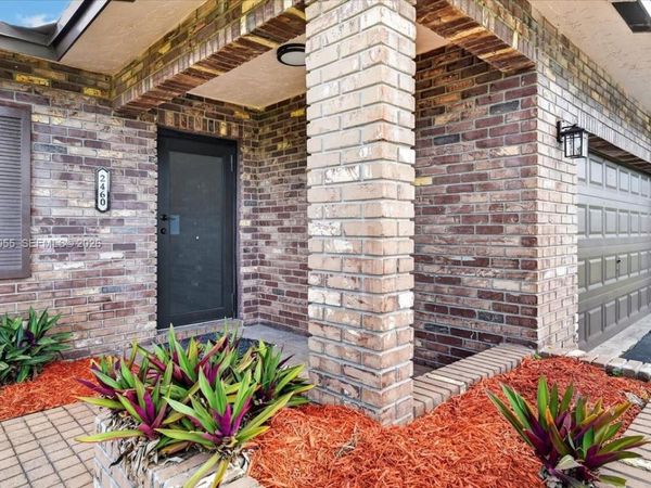 2460 NW 67 ct , Fort Lauderdale, FL 33309