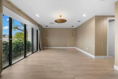 6812 SW 80th St , Miami, FL 33143 Photo
