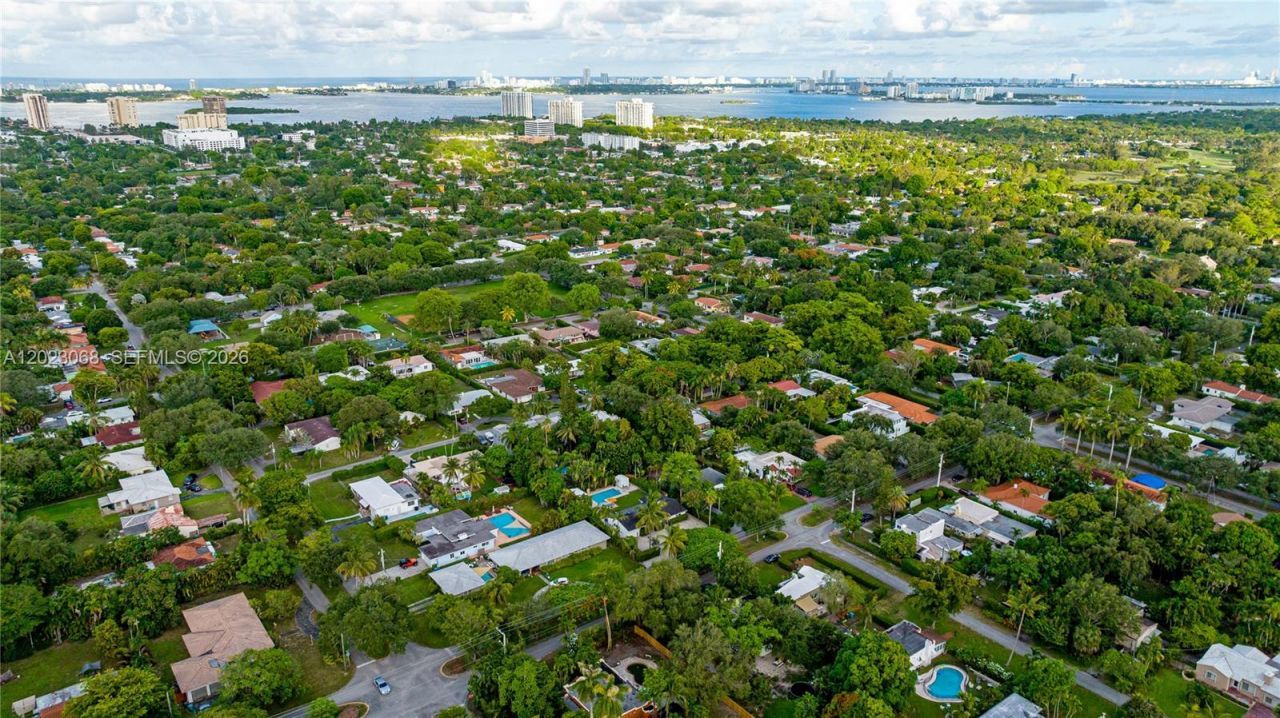11403 NE 8th Ave , Biscayne Park, FL 33161 Photo