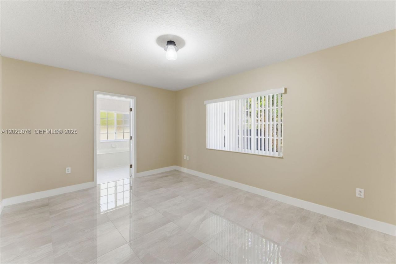 18049 SW 152nd Ave, Miami, FL 33187 Photo