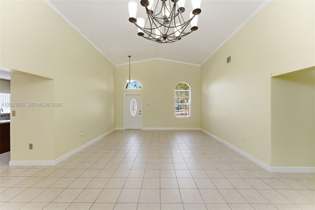 18049 SW 152nd Ave, Miami, FL 33187 Photo