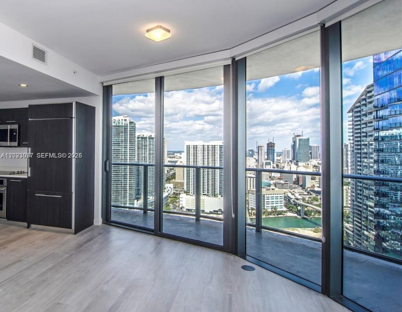 45 SW 9th St , Unit 3501, Miami, FL 33130 Photo