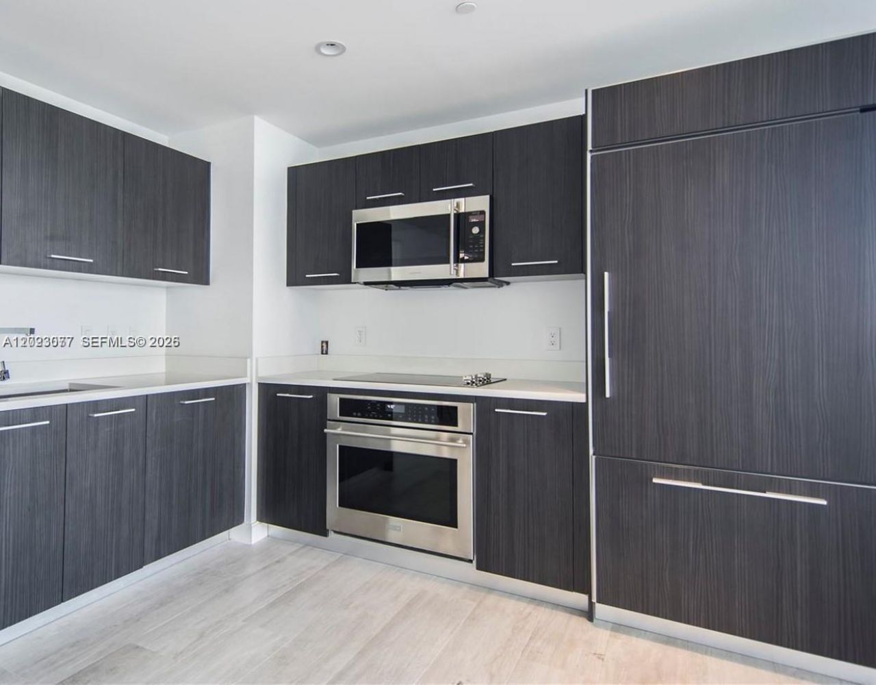 45 SW 9th St , Unit 3501, Miami, FL 33130 Photo