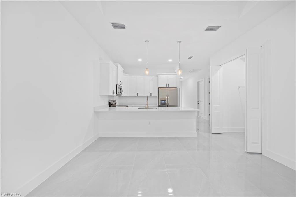 403/405 Bell Blvd S, Lehigh Acres, FL 33974 Photo