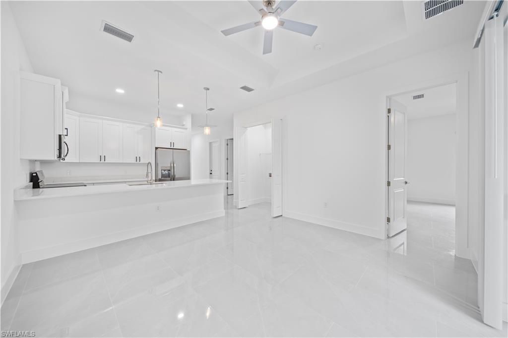 403/405 Bell Blvd S, Lehigh Acres, FL 33974 Photo