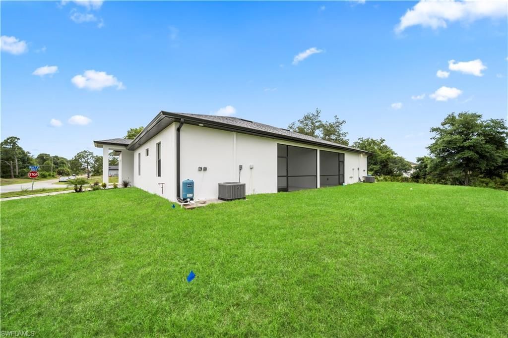 403/405 Bell Blvd S, Lehigh Acres, FL 33974 Photo
