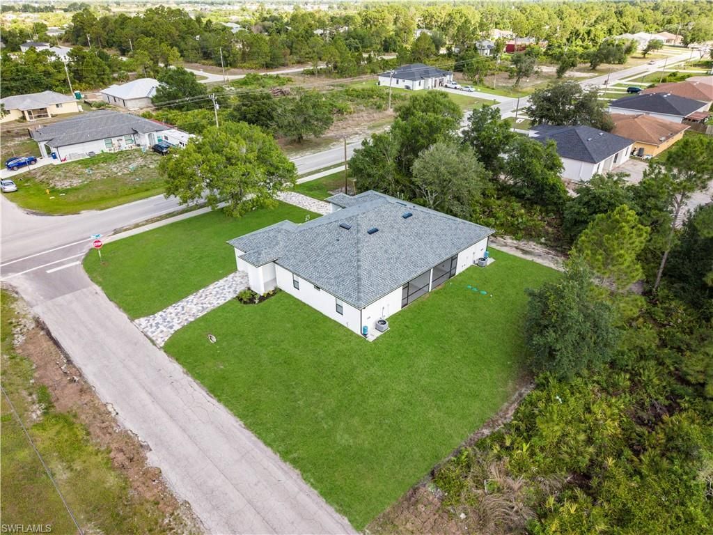 403/405 Bell Blvd S, Lehigh Acres, FL 33974 Photo