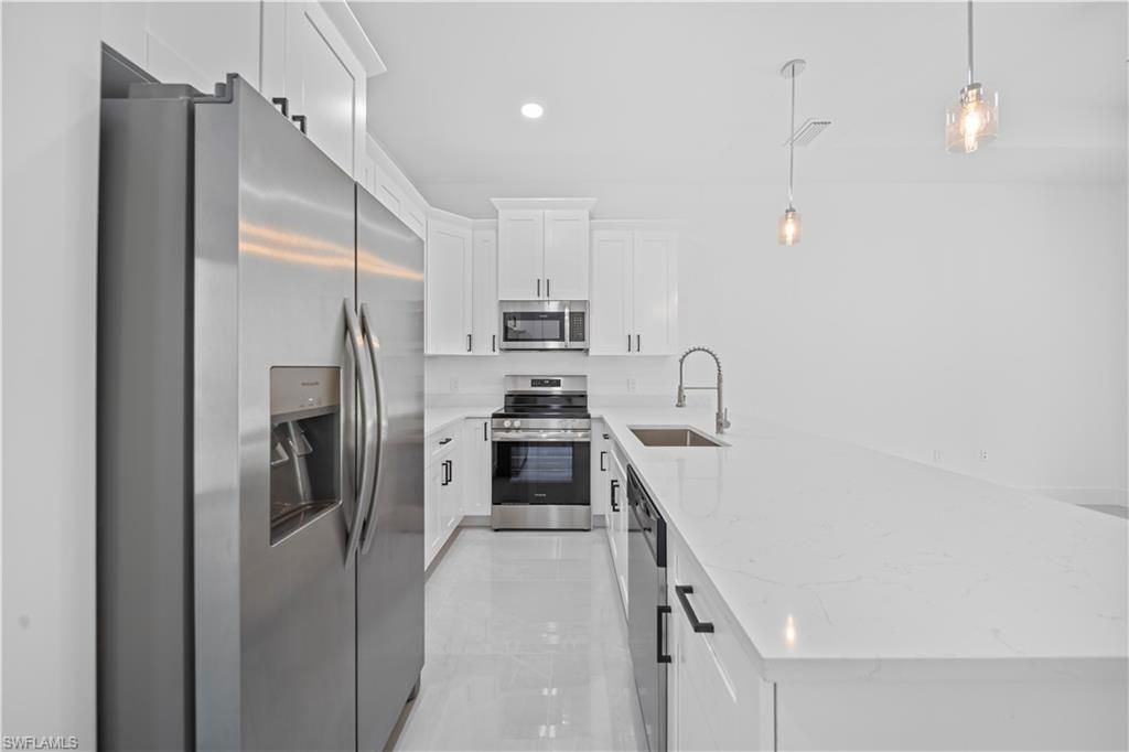 403/405 Bell Blvd S, Lehigh Acres, FL 33974 Photo