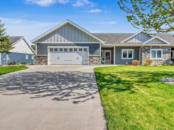 906 Lake Forest Circle, Detroit Lakes, MN 56501
