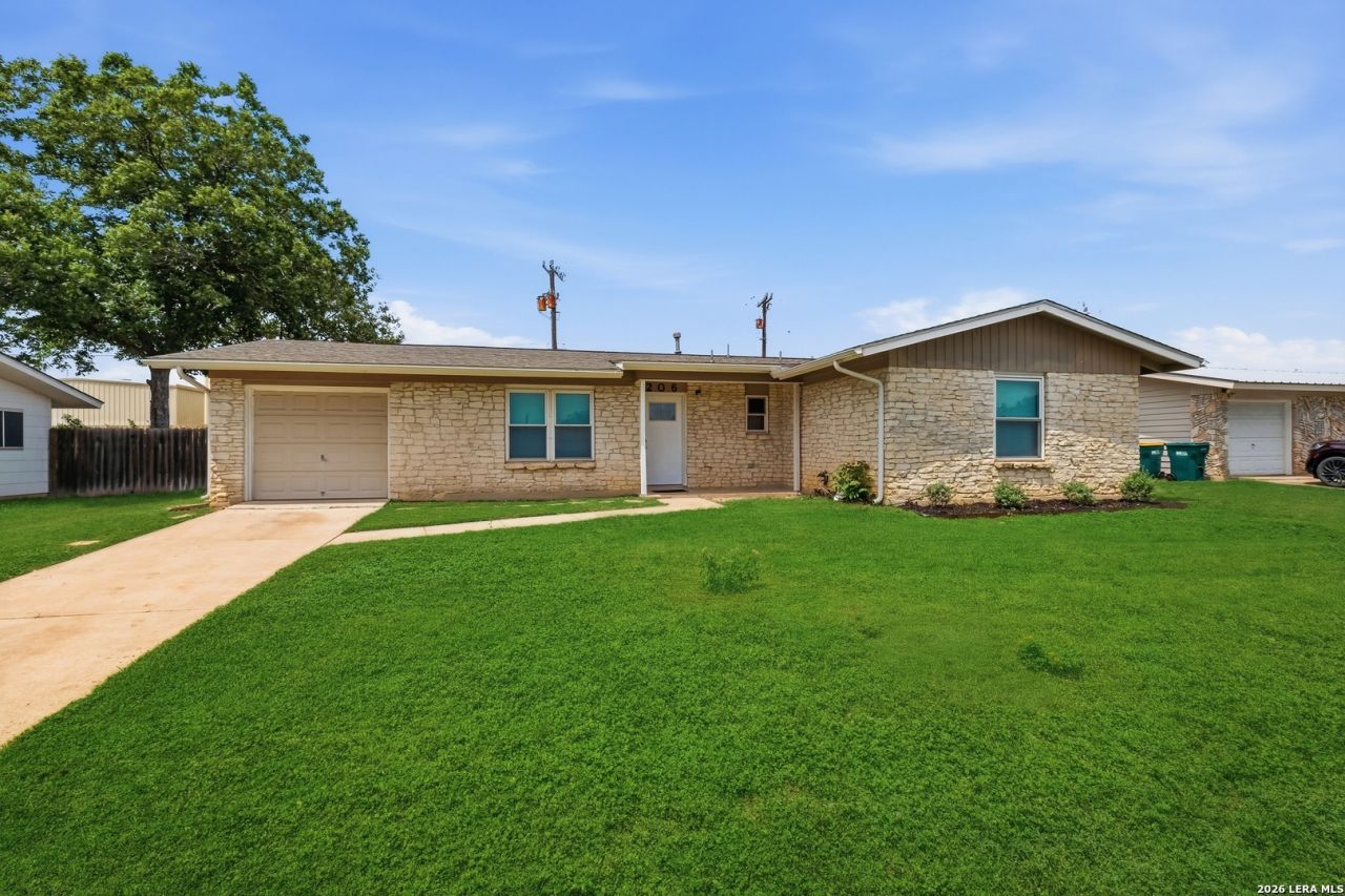 206 Balboa Dr, Universal City, TX 78148 Main Photo