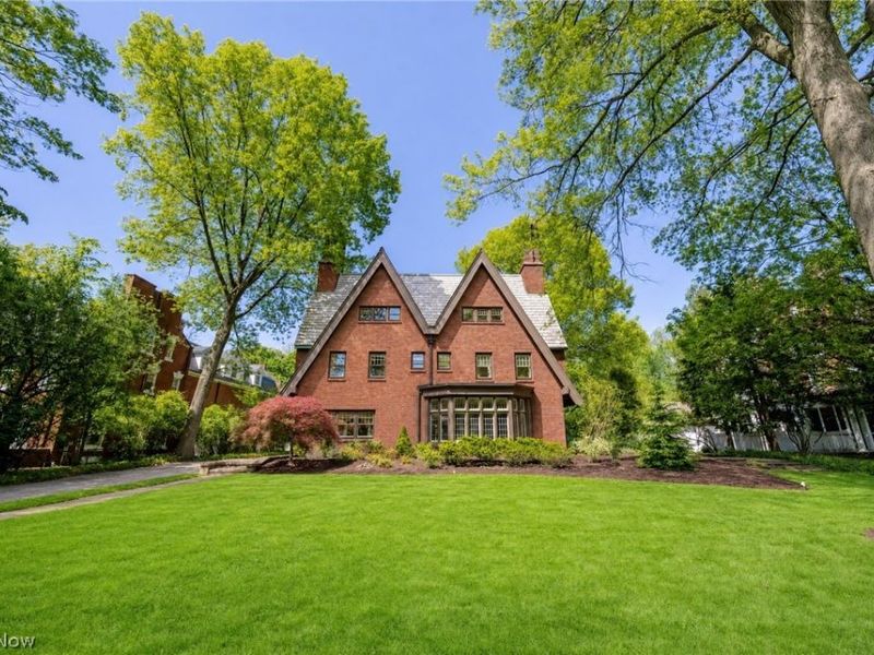 3085 Fairmount Boulevard, Cleveland Heights, OH 44118 Photo 2