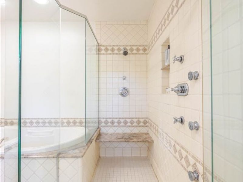 3085 Fairmount Boulevard, Cleveland Heights, OH 44118 Photo 33