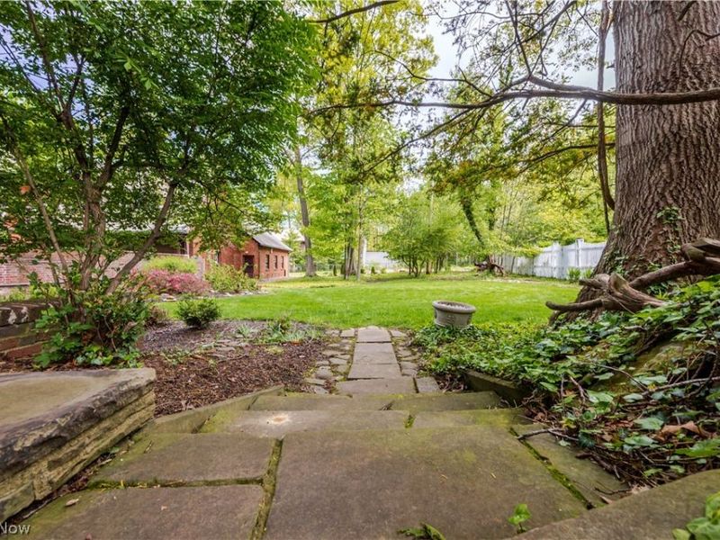 3085 Fairmount Boulevard, Cleveland Heights, OH 44118 Photo 46